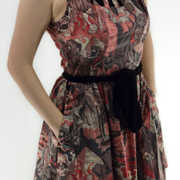 Sorceress Dress - Lined A-Frame Dress with Velvet - Picture 2 of 3